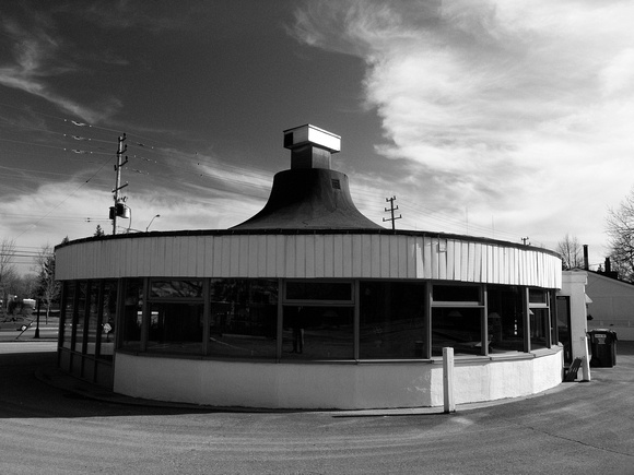 Satellite Restaurant in Clarkson Village, Mississauga