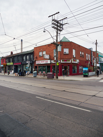 602 Dundas Street West